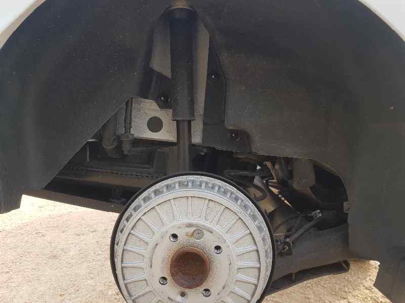 Plastico Pase Rueda Tras. Dch. para Renault Clio V