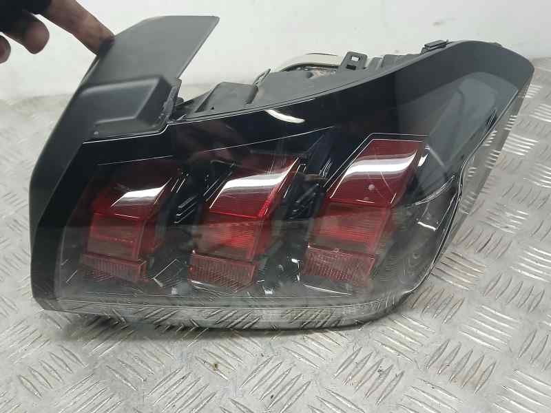Piloto Trasero Derecho para Peugeot 208 (P2)