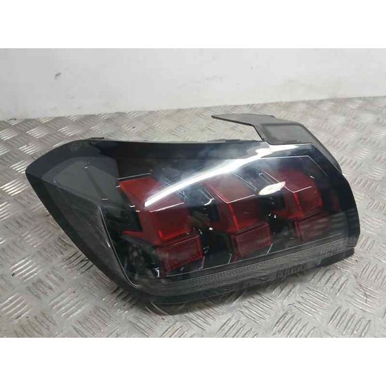 Piloto Trasero Izquierdo para Peugeot 208 (P2)