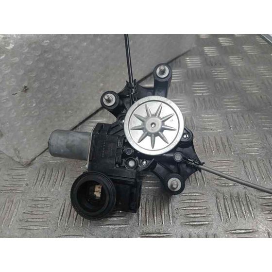 Elevalunas Delantero Derecho para Toyota Rav4