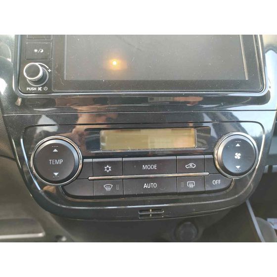 Mando Climatizador para Mitsubishi Space Star (A00)