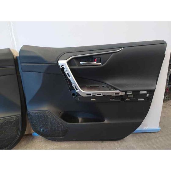 Guarnecido Puerta Delantera Derecha para Toyota Rav4