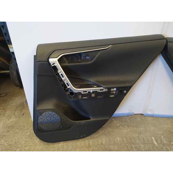 Guarnecido Puerta Trasera Derecha para Toyota Rav4