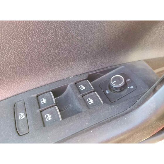 Mando Elevalunas Delantero Izquierdo para Volkswagen Polo