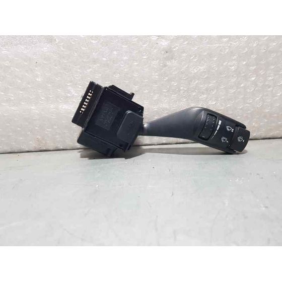 Mando Limpia para Ford Focus Lim. (Cb4)