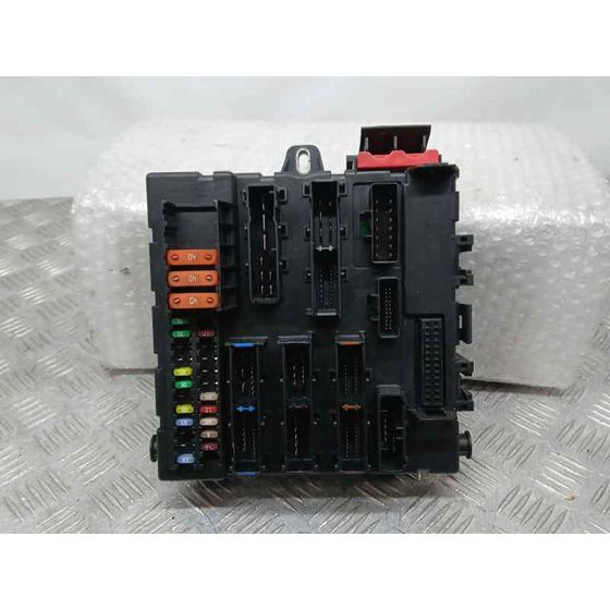 Caja Reles / Fusibles para Opel Vectra C Berlina