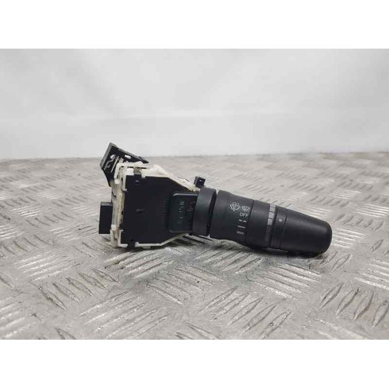 Mando Limpia para Nissan Cabstar ->09.06