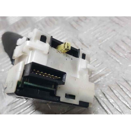 Mando Luces para Nissan Cabstar ->09.06