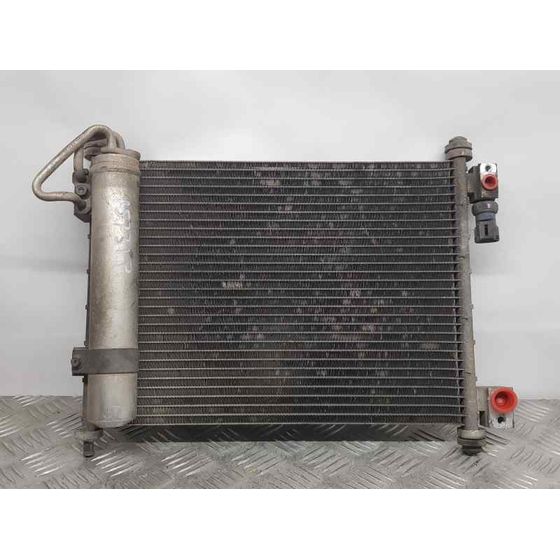 Condensador / Radiador Aire Acondicionado para Nissan Cabstar ->09.06