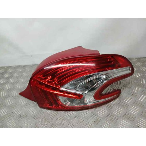 Piloto Trasero Derecho para Peugeot 208