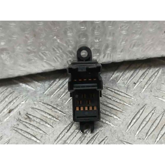 Mando Elevalunas Delantero Derecho para Nissan Note (E11E)