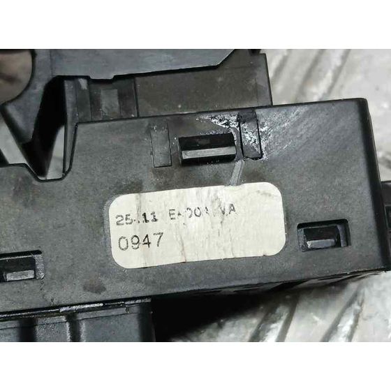 Mando Elevalunas Delantero Derecho para Nissan Note (E11E)