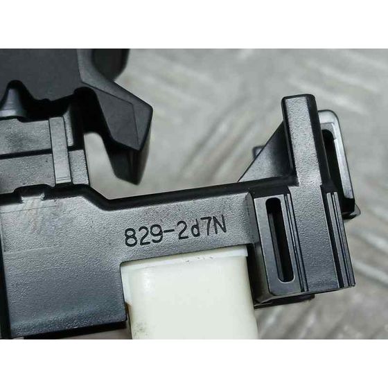 Mando Elevalunas Delantero Derecho para Toyota Yaris