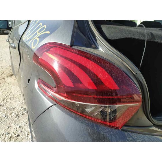 Piloto Trasero Izquierdo para Peugeot 208