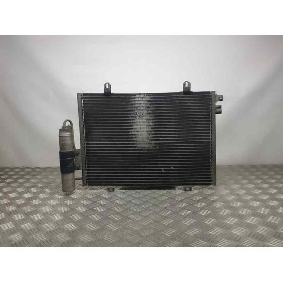 Condensador / Radiador Aire Acondicionado para Renault Clio Ii Fase I (B/Cbo)