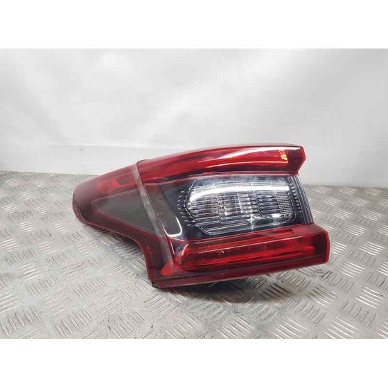 Piloto Trasero Izquierdo para Nissan Qashqai (J11)