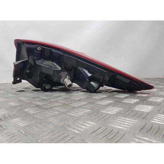 Piloto Trasero Izquierdo para Nissan Qashqai (J11)