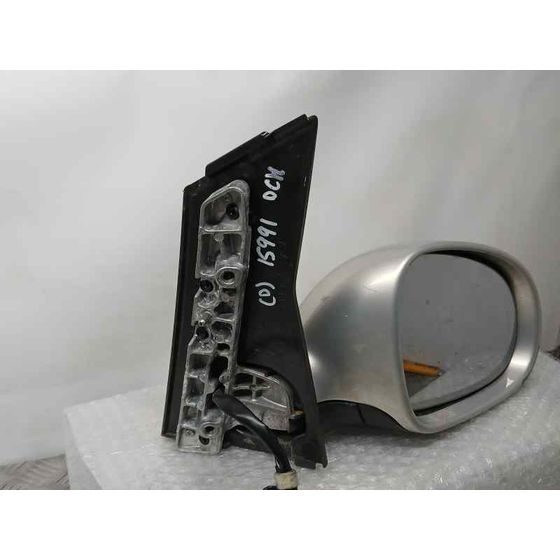 Retrovisor Derecho para Volkswagen Golf Plus (521)