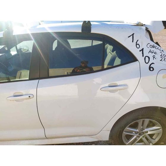 Puerta Trasera Izquierda para Toyota Corolla (E21)
