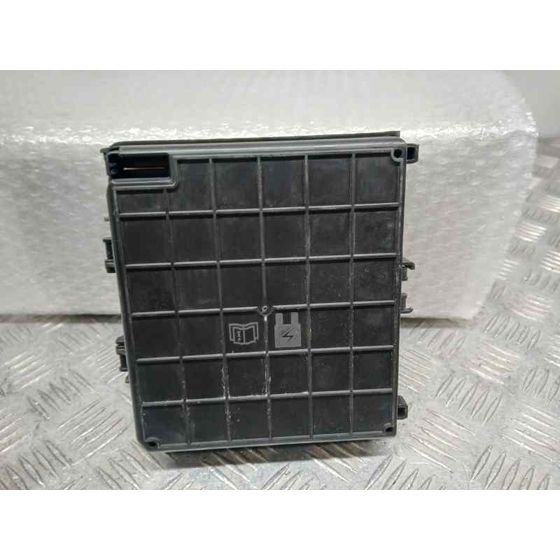 Caja Reles / Fusibles para Ford Fiesta (Ce1)