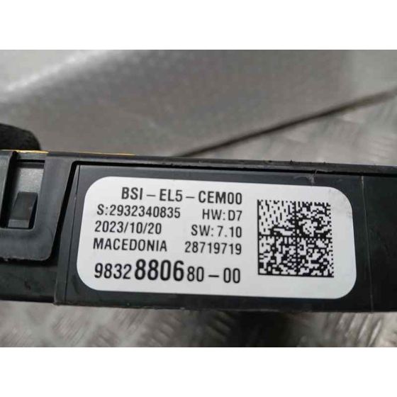 Caja Reles / Fusibles para Peugeot 3008