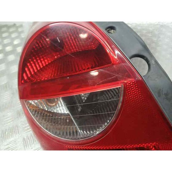 Piloto Trasero Izquierdo para Renault Clio Iii