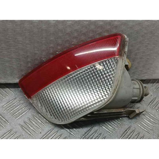 Piloto Trasero Derecho Paragolpes para Ford Focus Berlina (Cap)