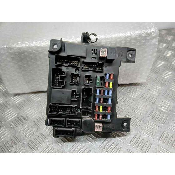 Caja Reles / Fusibles para Mitsubishi Asx (Ga0W)