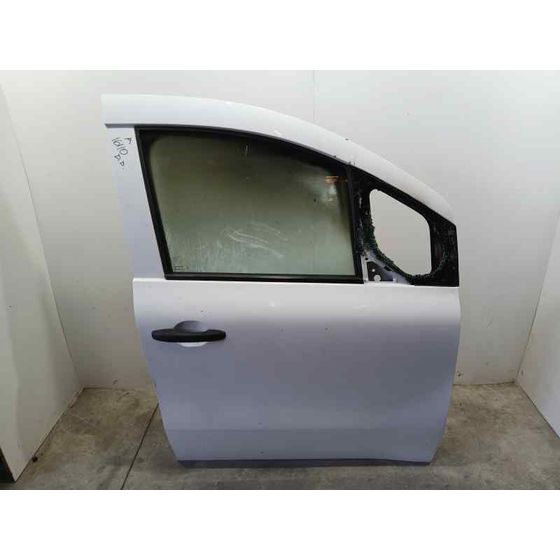 Puerta Delantera Derecha para Nissan Towstar