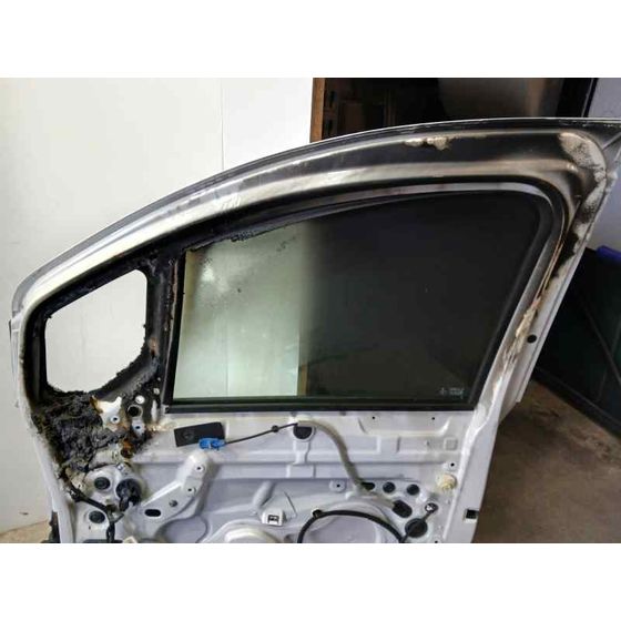 Puerta Delantera Derecha para Nissan Towstar