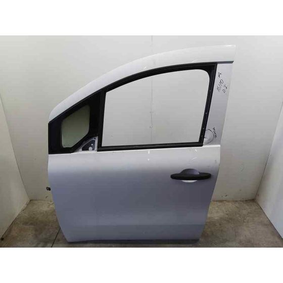 Puerta Delantera Izquierda para Nissan Towstar
