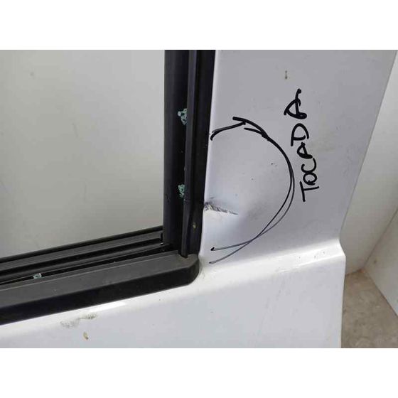 Puerta Delantera Izquierda para Nissan Towstar