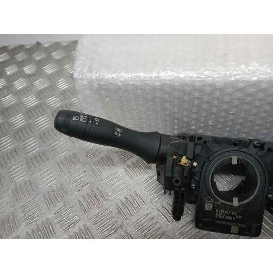 Mando Luces Y Limpia para Nissan Towstar