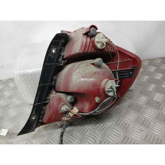 Piloto Trasero Izquierdo para Hyundai Accent (Lc)