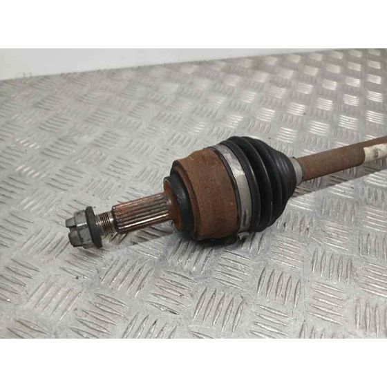 Transmision Delantera Izquierda para Nissan Towstar