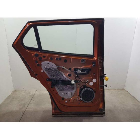 Puerta Trasera Izquierda para Peugeot 2008 (P1)