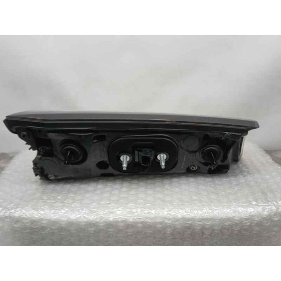 Piloto Trasero Derecho para Peugeot 2008 (P1)