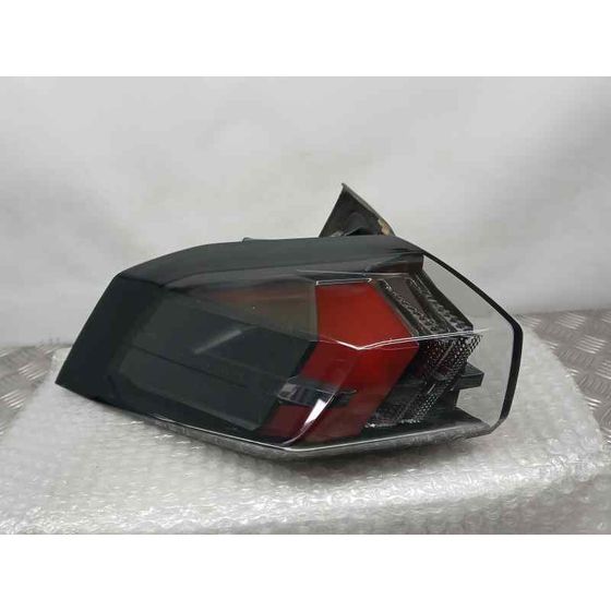 Piloto Trasero Izquierdo para Peugeot 2008 (P1)