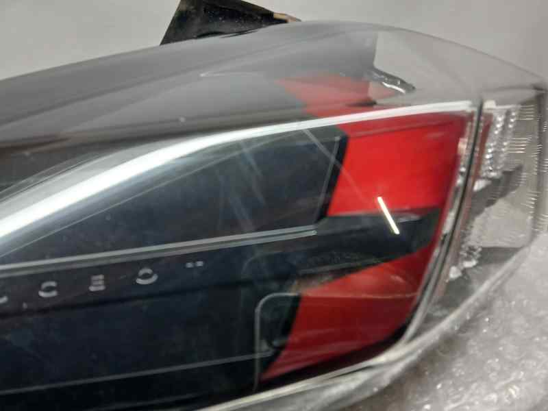 Piloto Trasero Izquierdo para Peugeot 2008 (P1)