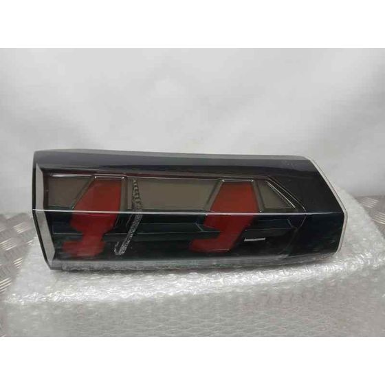 Piloto Trasero Izquierdo para Peugeot 2008 (P1)