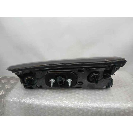 Piloto Trasero Izquierdo para Peugeot 2008 (P1)