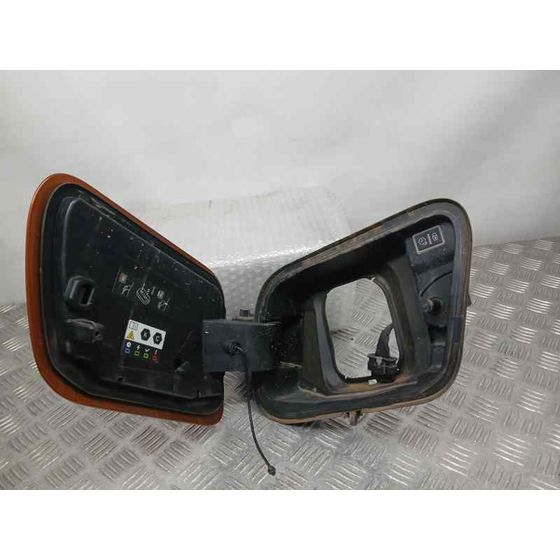 Tapa Exterior Combustible para Peugeot 2008 (P1)