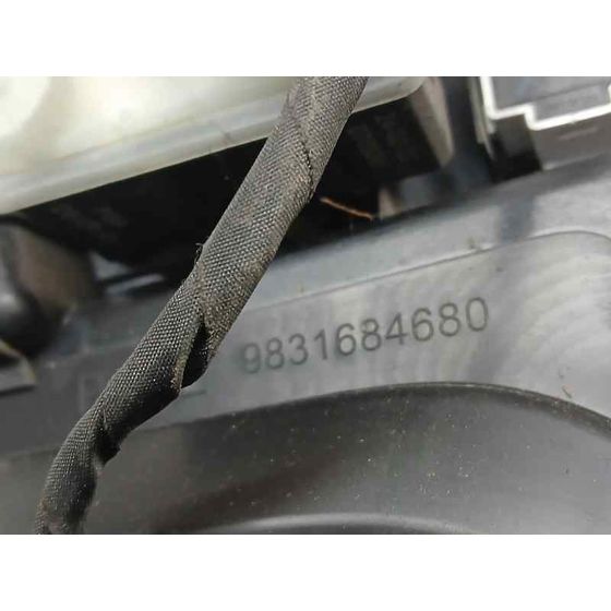 Tapa Exterior Combustible para Peugeot 2008 (P1)