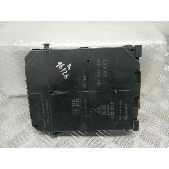 Caja Reles / Fusibles para Peugeot 2008 (P1)