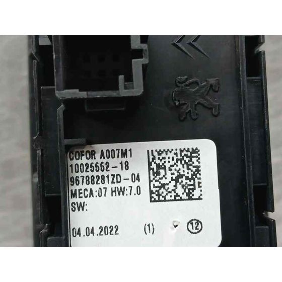 Mando Elevalunas Delantero Izquierdo para Peugeot 2008 (P1)