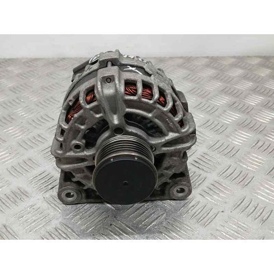 Alternador para Nissan Pulsar (C13)