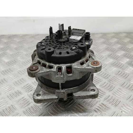 Alternador para Nissan Pulsar (C13)