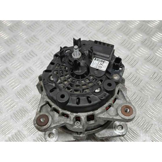 Alternador para Nissan Pulsar (C13)