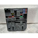 Caja Reles / Fusibles para Nissan Pulsar (C13)