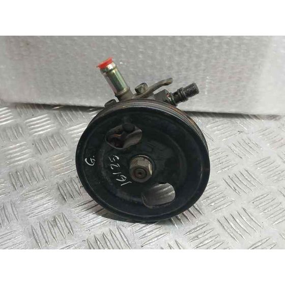 Bomba Direccion para Mitsubishi L 200 (K60T)